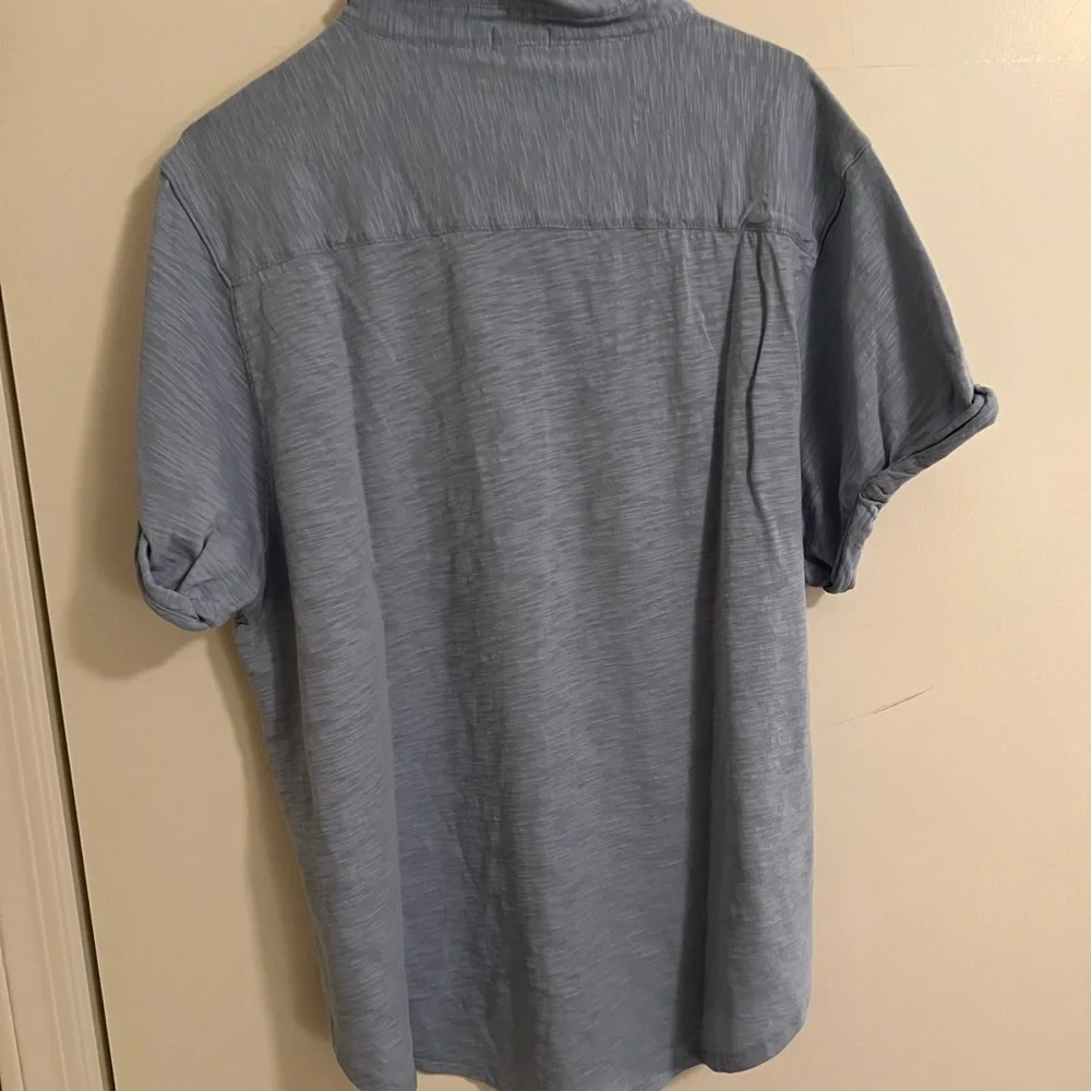 Dylan chambray blue button down knit shirt, size M. - Picture 5 of 5